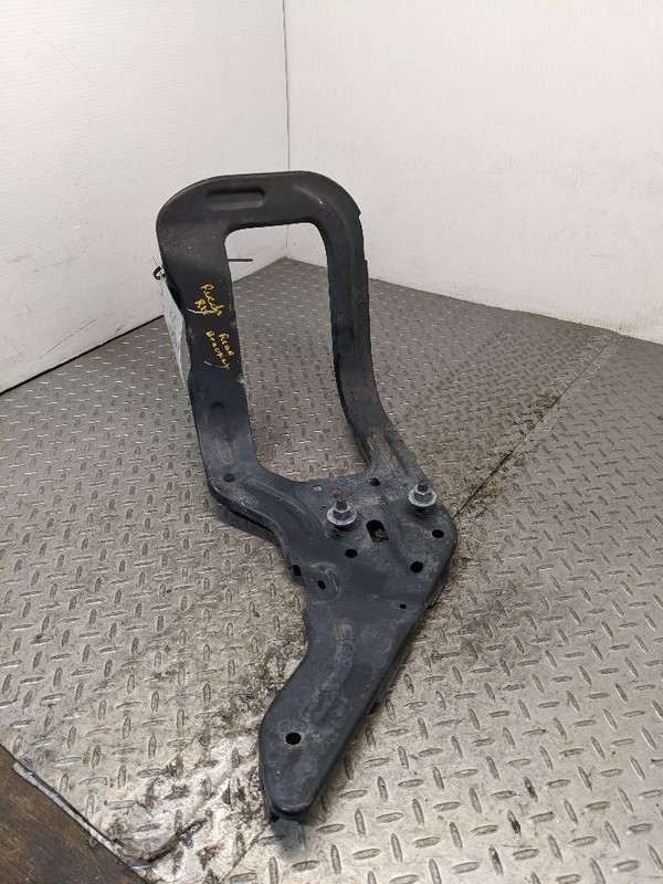 2019-2023 CHEVROLET SILVERADO REAR RIGHT SIDE BUMPER BRACKET 1172495