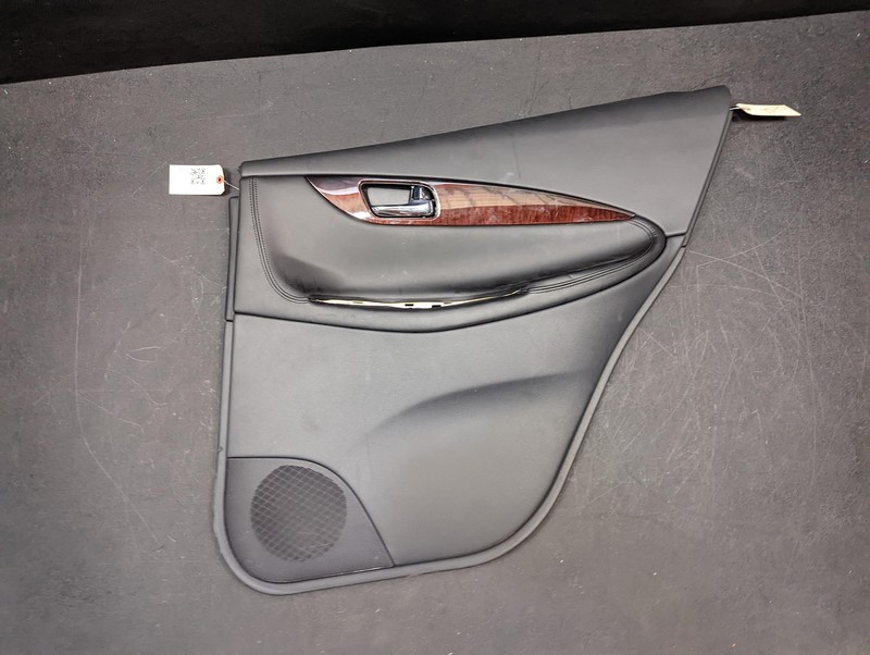 Rear Right Door Trim Panel 2017 Infiniti QX50 82900-5UB0B 2015 2016