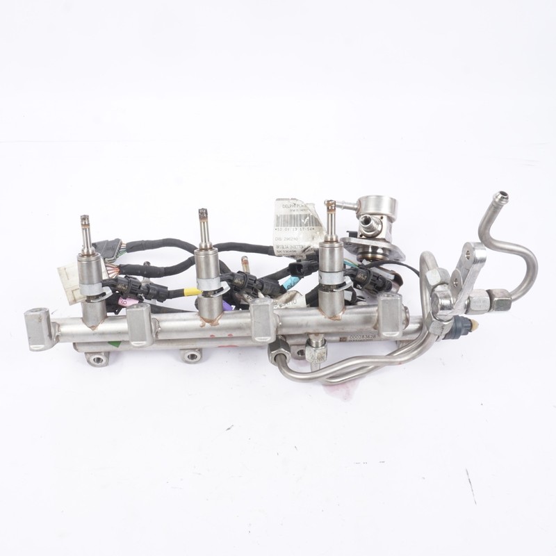 2015 - 2018 FORD FOCUS 1.0L L3 GAS ENGINE FUEL INJECTION RAIL W/ INJECTOR OEM