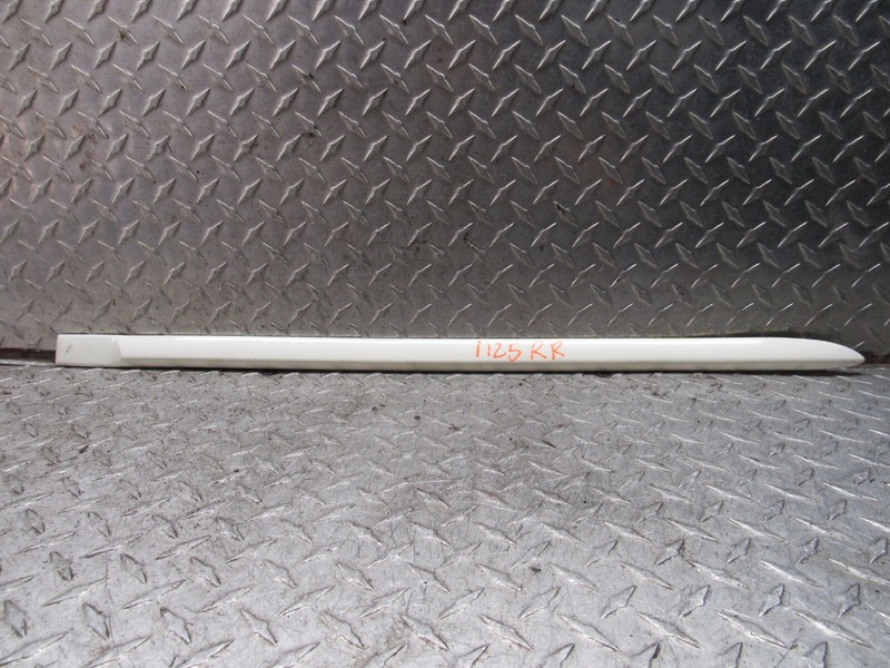 2008 DODGE CHARGER RIGHT REAR PASSENGER BELT LINE DOOR WINDOW TRIM MOLDING WHITE