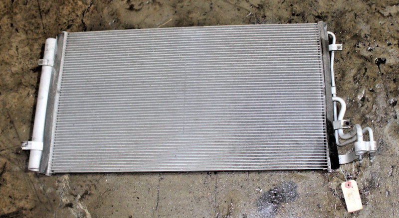 2009 2010 2011 HYUNDAI GENESIS 3.8L SEDAN 4DR AC CONDENSER OEM 976063M170