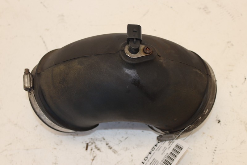 14-17 FREIGHTLINER CASCADIA 125 DD15 DETROIT DIESEL AIR CLEANER - TURBO TUBE OEM