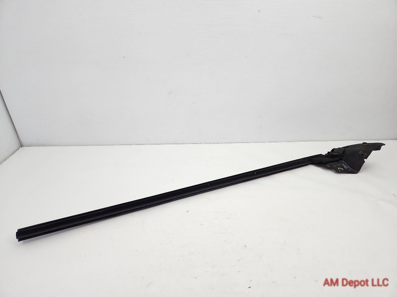 2017 Mini Cooper S F56 F55 F57 Front Left Driver Door Channel Sealing 5A4CF95