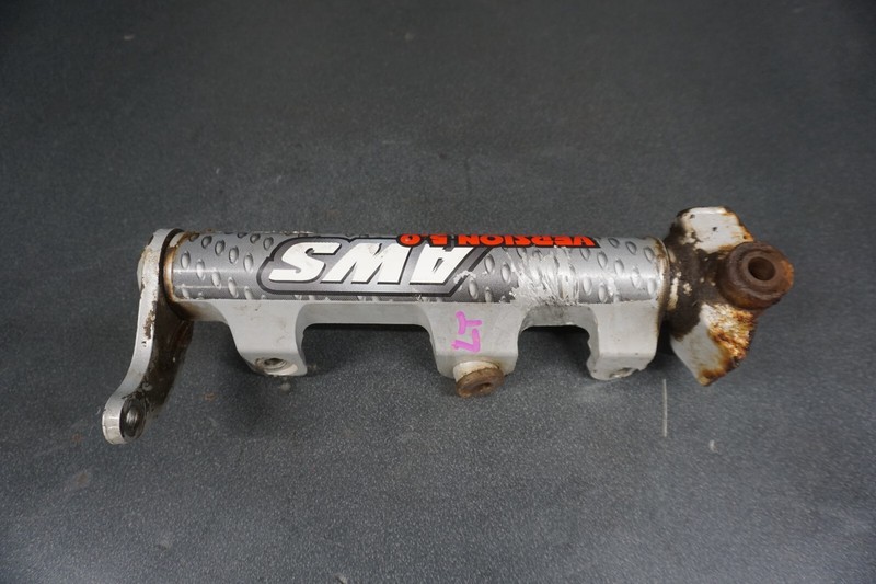2003 Arctic Cat OEM LH Left Spindle Knuckle Mountain Cat 600 EFI 1703-077