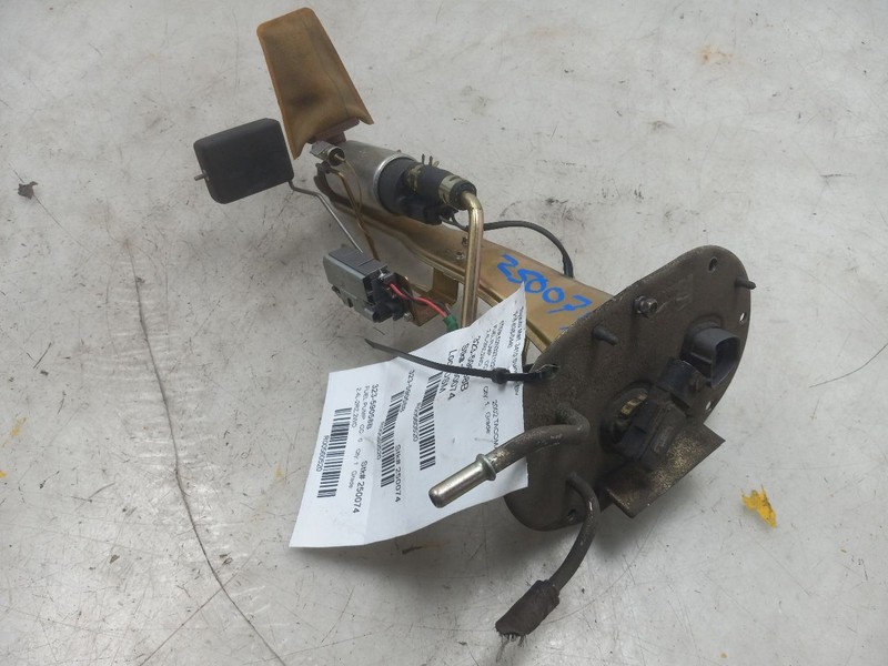 02 03 04 TOYOTA TACOMA 2.4L FUEL PUMP ASSEMBLY