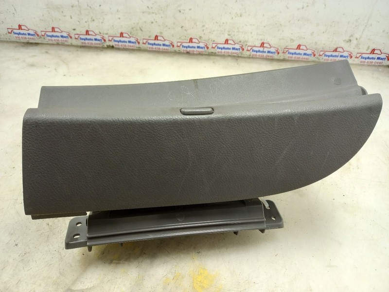 09 TOYOTA SIENNA LE UPPER GLOVE BOX GRAY-FC12