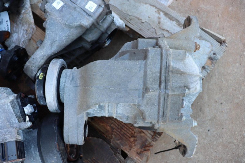 2011-2021 JEEP GRAND CHEROKEE 4X4 REAR DIFFERENTIAL 3.45RATIO 9.06"RING GEAR OEM