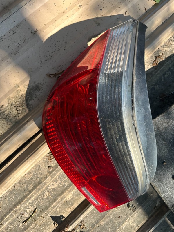 04-07 BMW 525I 530I 550I LH DRIVER SIDE TAILLIGHT TAIL LAMP ASSEMBLY