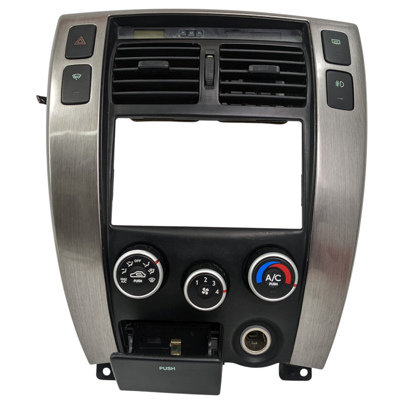 2005-2009 HYUNDAI TUCSON CLIMATE CONTROL PANEL WITH VENTS AND RADIO BEZEL OEM