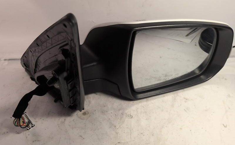 2011-2015 KIA SORENTO RIGHT PASS SIDE RH MIRROR W TURNING SIGNAL OEM WHITE