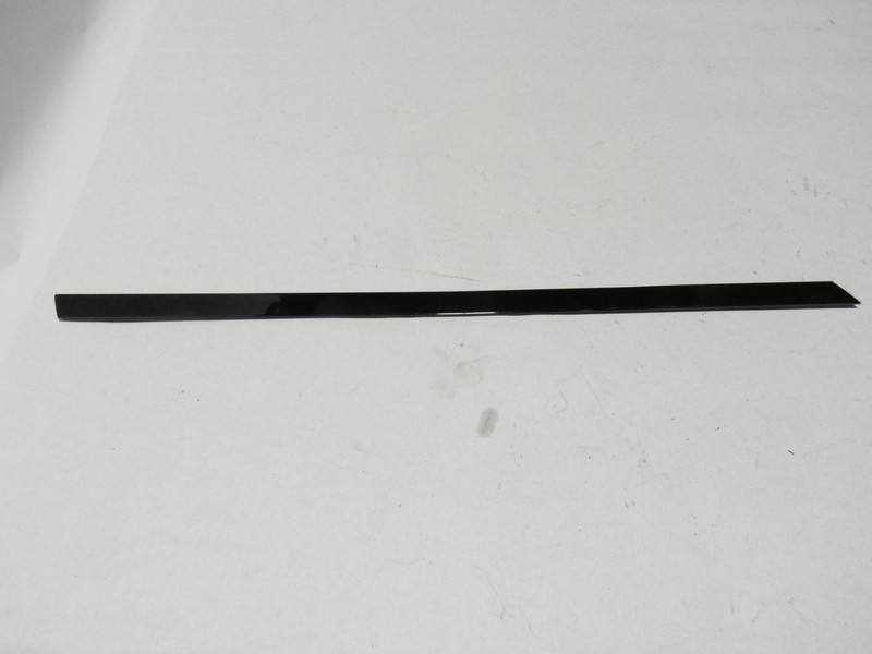Land Range Rover 2014 Rear Left Door Upper Window Glass Molding Trim 14-17 |:A