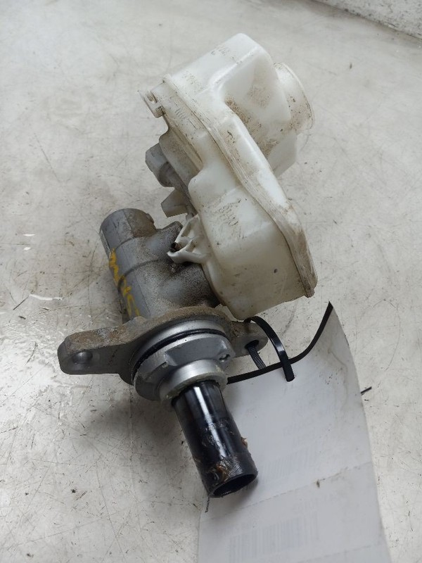 18-24 TOYOTA CAMRY SE 2.5L BRAKE MASTER CYLINDER
