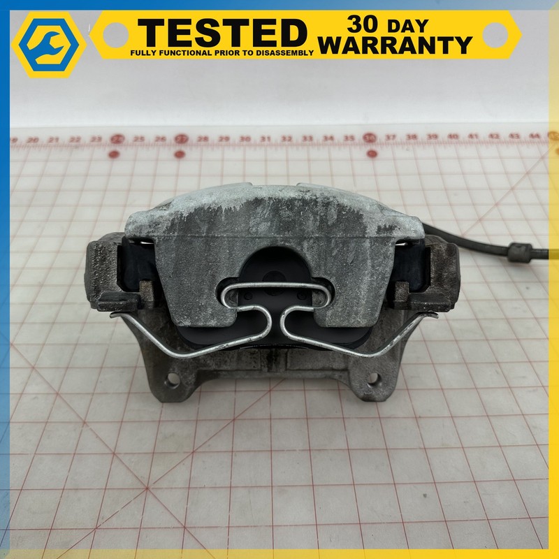 17-20 JAGUAR XE FRONT RIGHT PASSENGER SIDE BRAKE CALIPER OEM