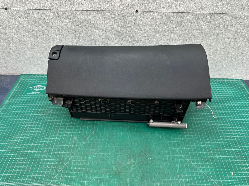 06-11 Lexus IS250 IS350 GLOVE BOX STORAGE COMPARTMENT Black OEM