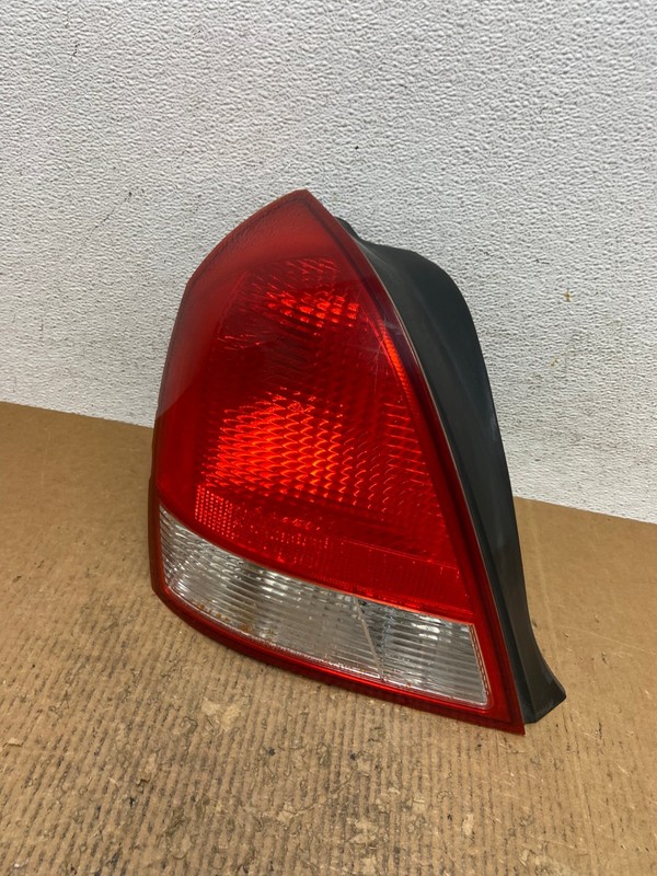 2001-2003 Sedan Hyundai Elantra Left Driver Lh Side Tail Light Oem AE2675 LK