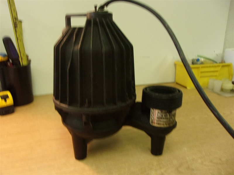 Rigid SEP-500 Aqua Pro 1/2 HP Sewage PumpSquare D Tether Switch 85967