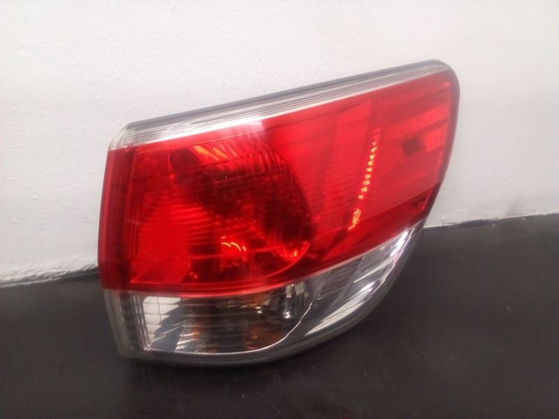 13-16 Nissan Pathfinder Right Passenger Tail Lamp Quarter Mounted OEM 265503KA0A