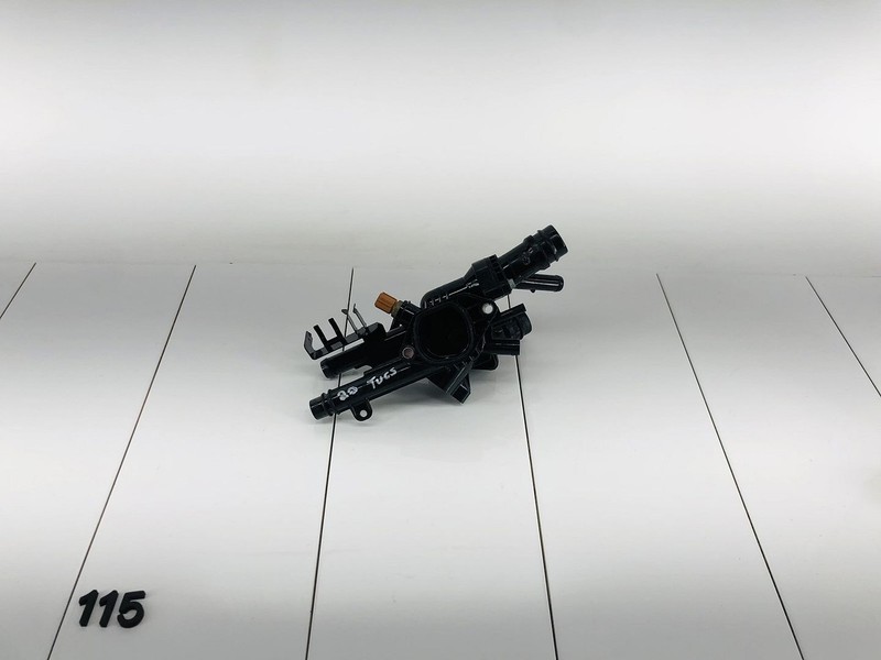 18-21 HYUNDAI TUCSON 2.4L L4 GAS ENGINE MOTOR WATER COOLANT THERMOSTAT OEM
