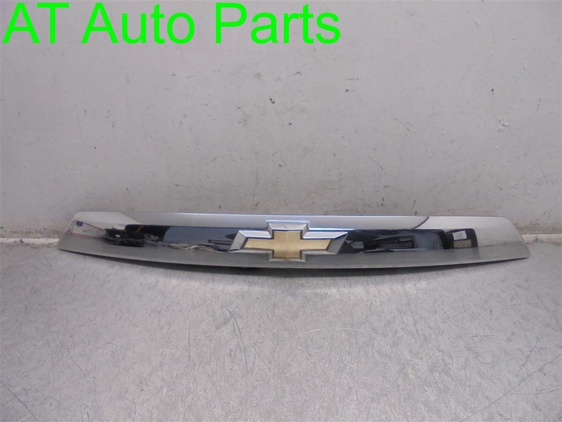 10-15 CHEVROLET EQUINOX LIFTGATE BOWTIE HANDLE W/CAMERA CHROME OEM 23188127
