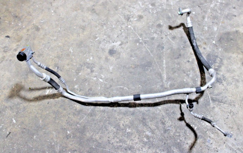 2012-2014 Hyundai Azera AChose pipe line suction liquid OEM 523928 96