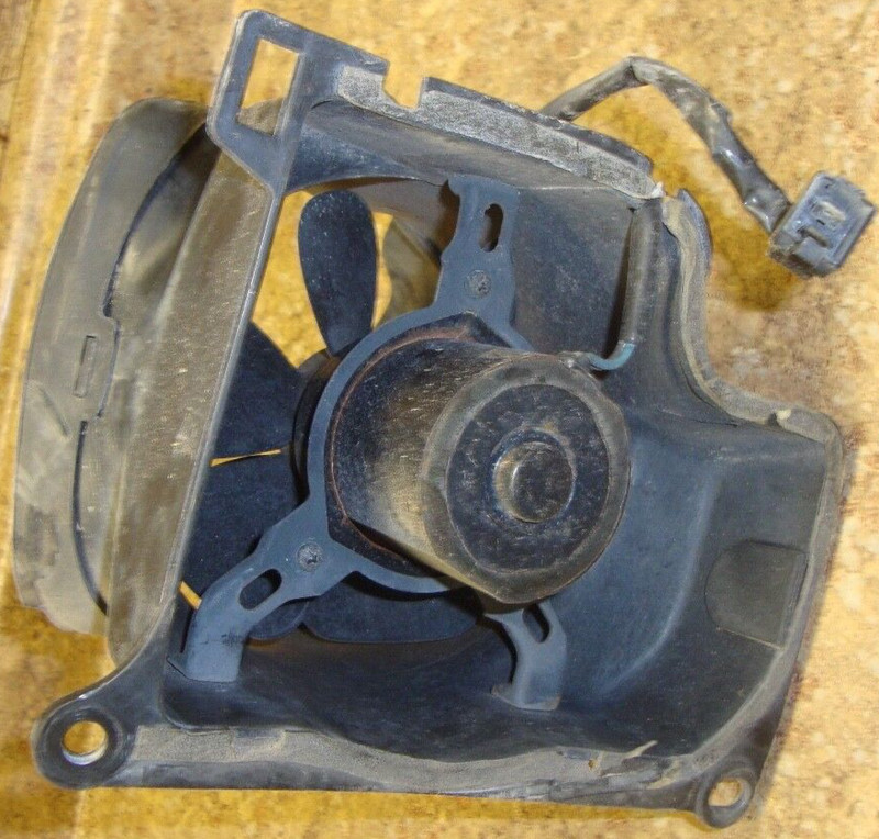 1991 Honda Goldwing GL1500 GL 1500 Right Engine Cooling Fan Coolant Radiator 91