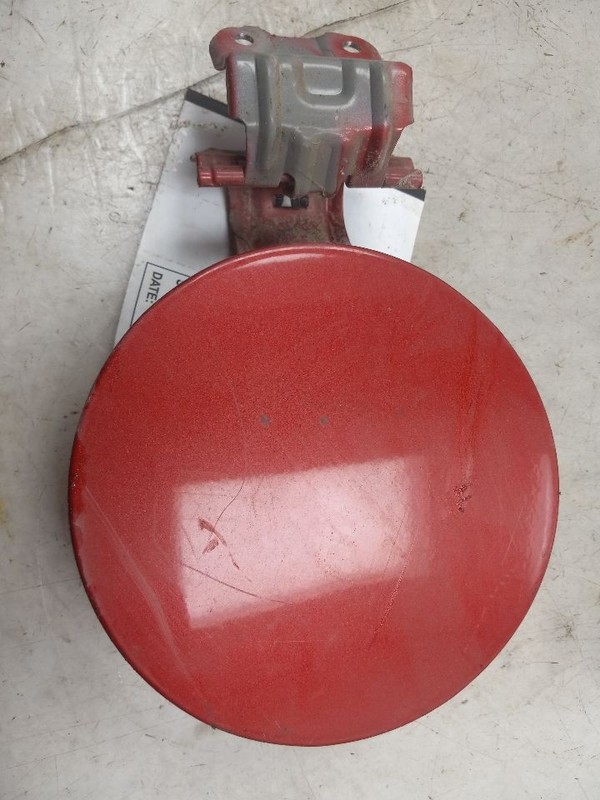 10 SCION XD FUEL FILLER DOOR RED-3R3
