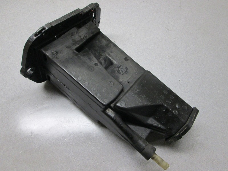 344945 0344945 Evinrude Ficht V4 Inner Upper Exhaust Housing 75 90 100 115 Hp