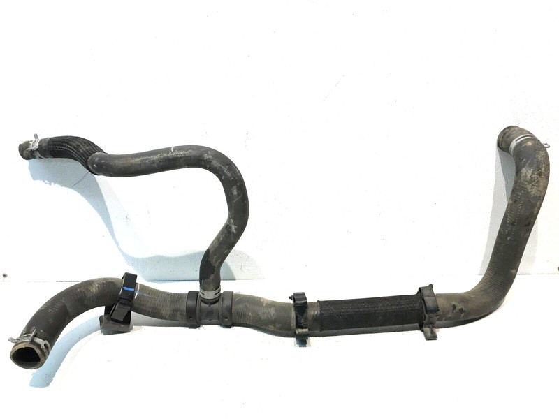 2015-2020 CADILLAC ESCALADE RADIATOR COOLANT HOSE PIPE ASSEMBLY OEM