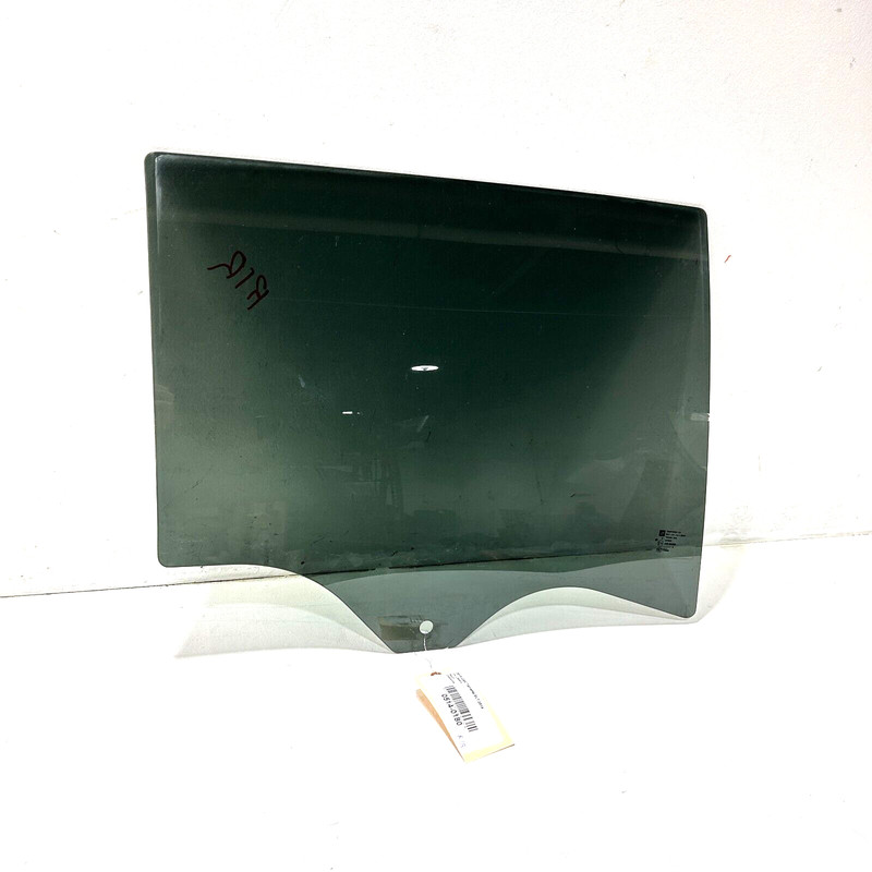 REAR RIGHT PASSENGER SIDE DOOR WINDOW GLASS OEM GMC TERRAIN 2018 - 2023