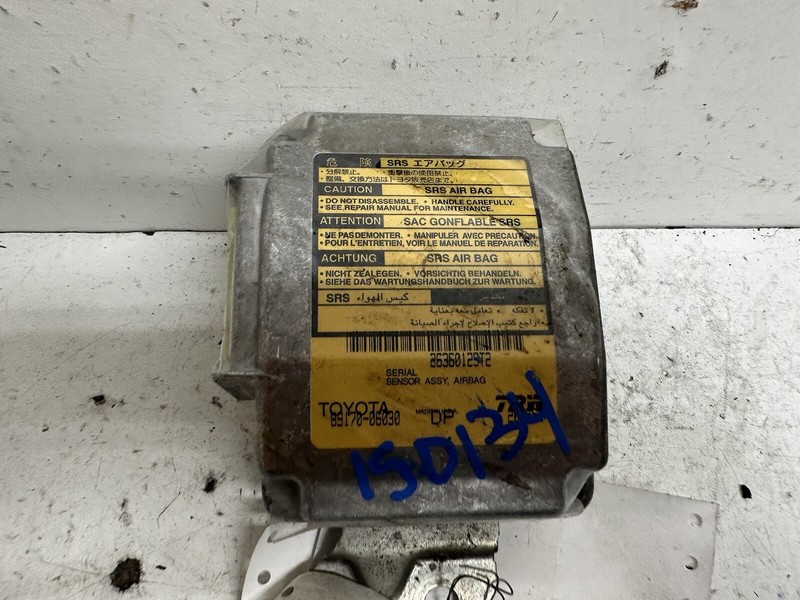 1997 Lexus ES300 Occupant Module Computer ID: 89170-06030 Oem