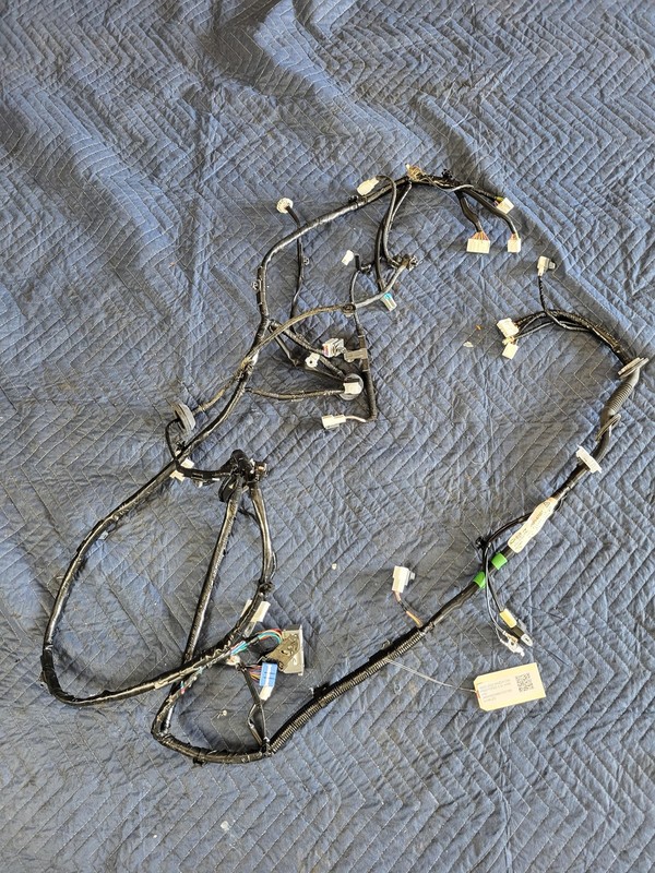Used Oem Mazda Trunk Tailgate Liftgate Wiring Harness for 2022-2025 CX-5