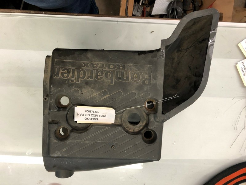 Ski-doo MXZ 500 503 Cylinder Cowl Shroud Housing 420811820 ZX Chassis