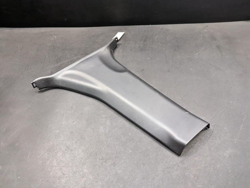 Center Left B Pillar Lower Trim Panel 2017 Honda CR-V 84171-TLA-A01 2018 -2020 X