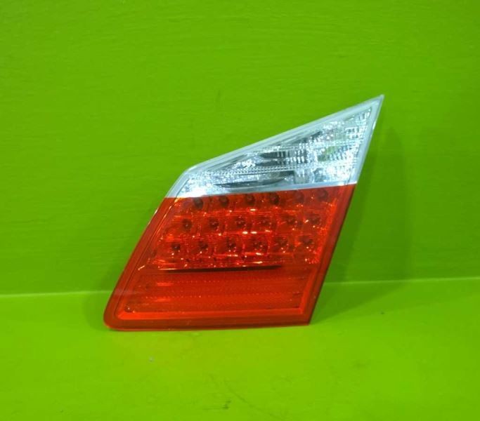 09-14 GENESIS SDN PASSENGER RIGHT LID MOUNT TAILLIGHT LAMP OEM 3475-61