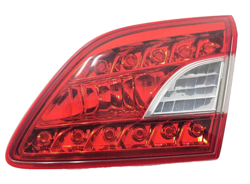 Nissan Sentra RH Passenger Lid Tail Light Assembly 2015 P/N 265503SH5A