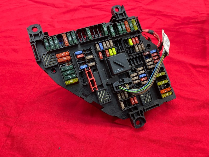 BMW F01 F02 F06 F10 F12 F13 M5 M6 Rear Trunk Power Distribution Fuse Box OEM✅