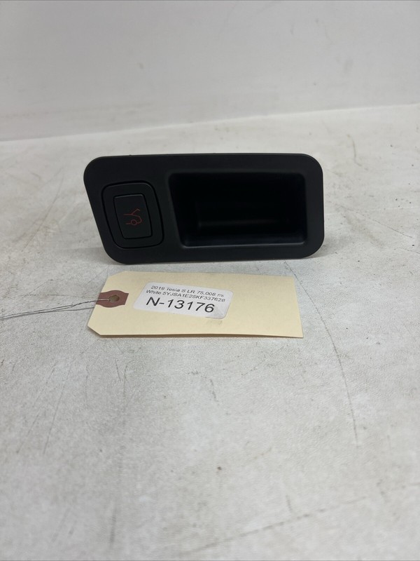 🔥12-16 Tesla Model S Trunk Liftgate Pull Cup Power Switch 1009264-00 13176 B118