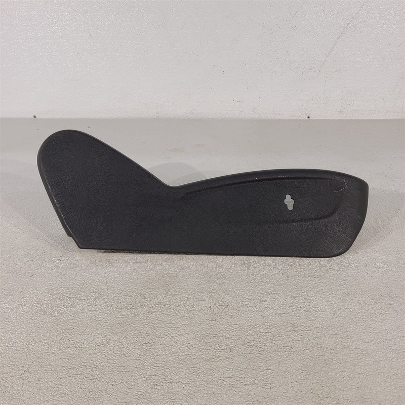 10-15 Camaro SS Coupe Passenger Seat Switch Trim Cover Rh Aa7434