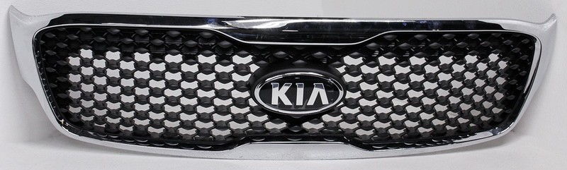 OEM Kia Sorento Grille 86380-C6000 Chrome Scratches