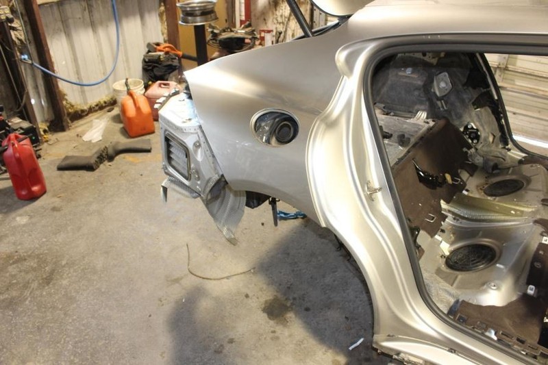 10-13 PANAMERA Turbo AWD Passenger Right Rear Quarter Panel