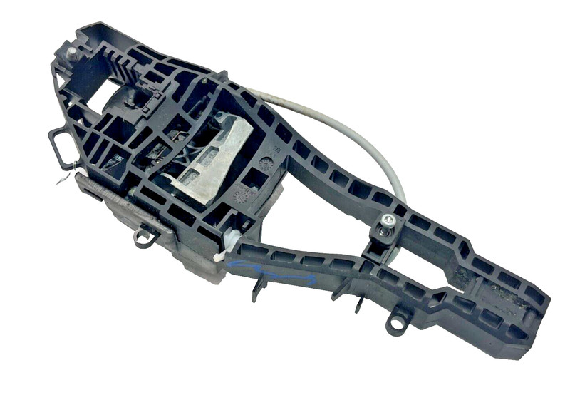 2016-2018 BMW 340XI Rear Passenger Side Door Exterior Handle Base Bracket OEM