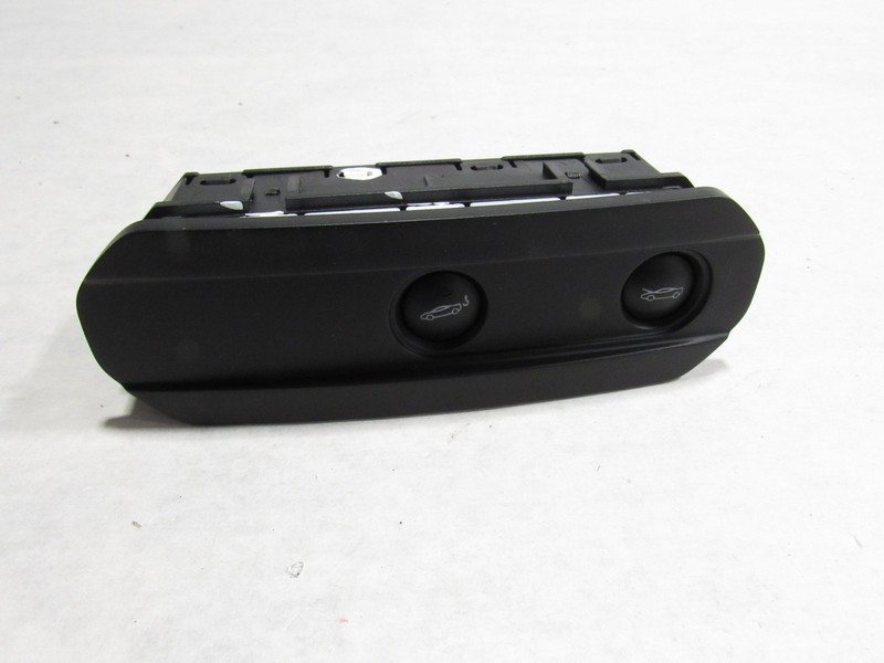 20-23 McLaren GT 2021 Front Hood Release Tow Button Switch Panel |@1