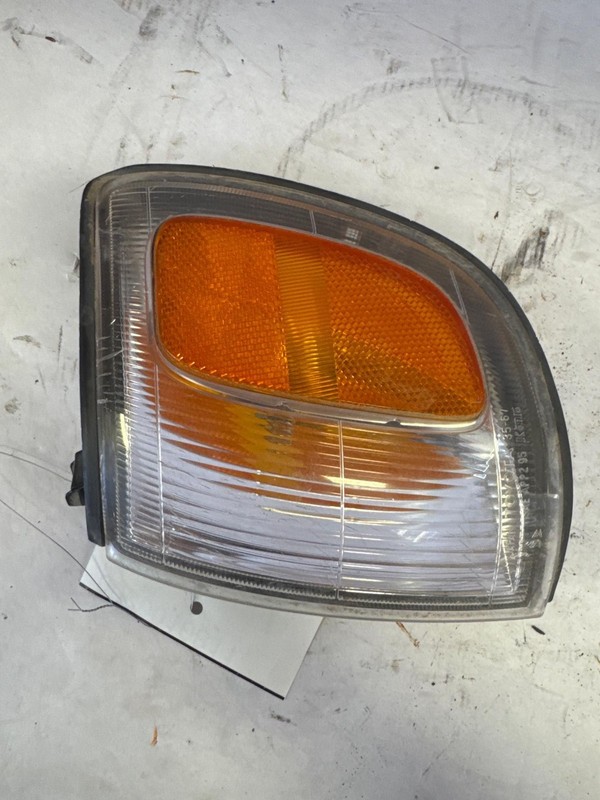Park/turn Light/lamp TOYOTA 4RUNNER Left 96 97 98