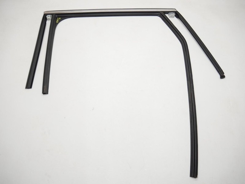 2018-2024 BUICK ENCLAVE REAR LEFT LH DRIVER SIDE WINDOW FRAME WEATHERSTRIP OEM