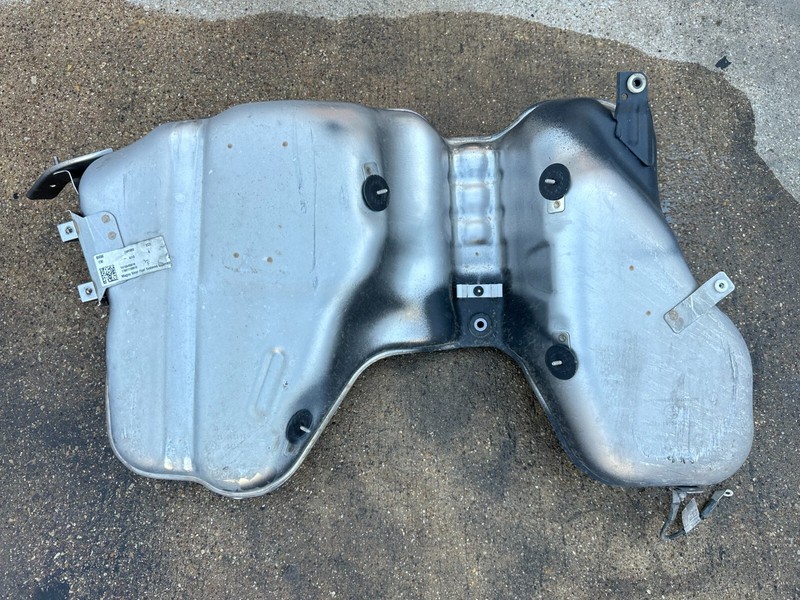 16-18 BMW 330e GASOLINE FUEL TANK OEM 7364980