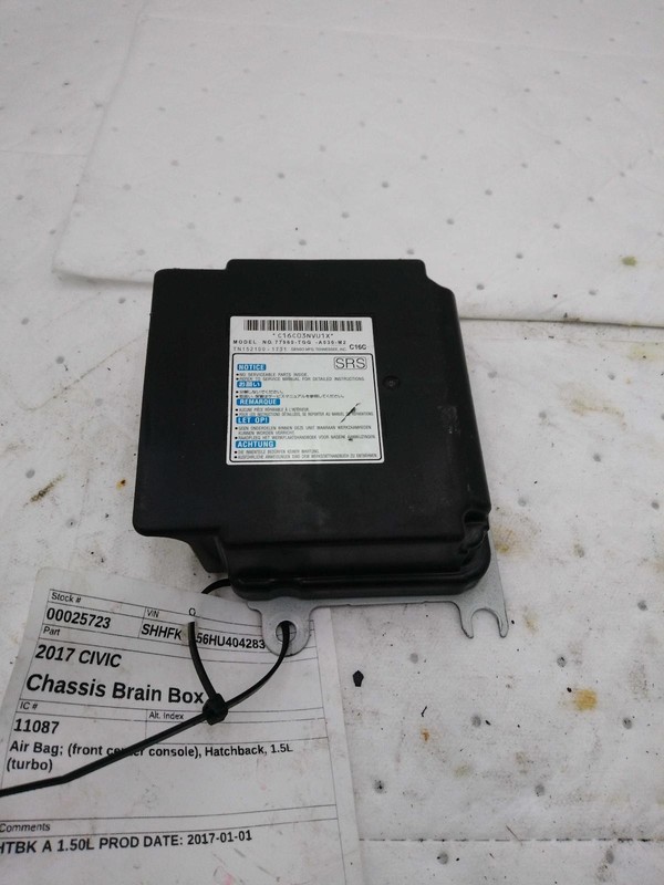 Used Air Bag Module fits: 2017 Honda Civic Air Bag front center console Hatchbac