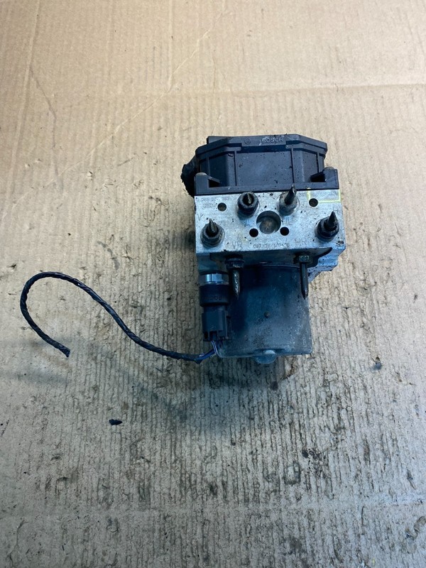 BMW 3 Series 325i 330i ABS Brake Pump Control 34516755243 Z2468 PS