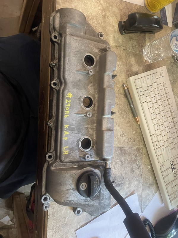 06 ES330 LH VALVE COVER