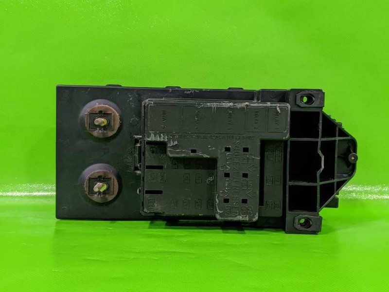 01 F150 INTERIOR CABIN FUSE RELAY BOX OEM 3942-8