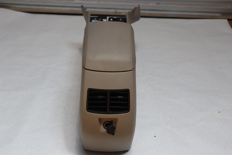 2007 FORD EDGE FRONT CENTER CONSOLE COMPARTMENT W/ ARMREST OEM